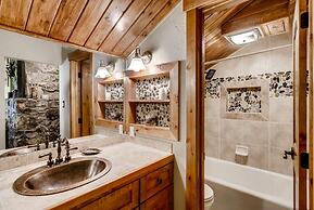 Epic Lake And Mountain Views From This Private Home! 6 Bedroom Home by