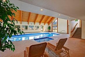 Private Hot Tub,clubhouse Access, Close To Slopes 4 Bedroom Home by Re