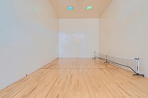 Private Hot Tub,clubhouse Access, Close To Slopes 4 Bedroom Home by Re