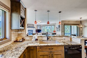 Platinum Frost Fire, Hot Tub Access, Sleeps 4, Keystone Family Fun Bas