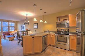 Super Cozy Condo In The Heart Of River Run Village! 1 Bedroom Condo by