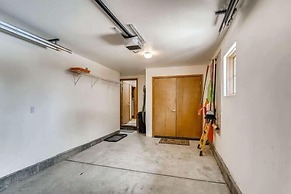 Private Hot Tub, Mountainscape Chalet! Family Paradise! 2 Bedroom Home