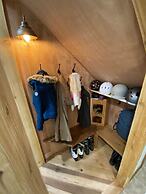 Private Hot Tub, Mountainscape Chalet! Family Paradise! 2 Bedroom Home