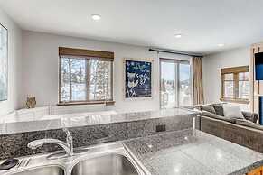 Private Hot Tub, Mountainscape Chalet! Family Paradise! 2 Bedroom Home