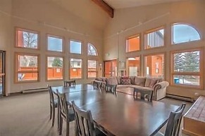 2bedroom+Loft Private Entry, Lake Views, Amazing Location, Near all Sk