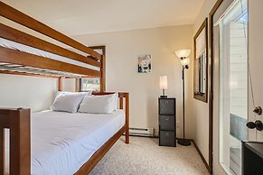 2bedroom+Loft Private Entry, Lake Views, Amazing Location, Near all Sk