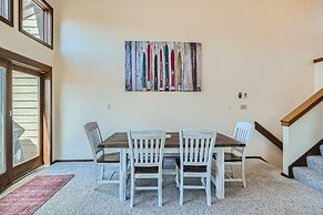 2bedroom+Loft Private Entry, Lake Views, Amazing Location, Near all Sk