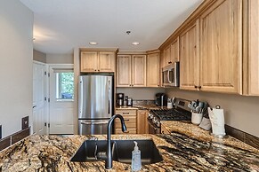 New Listing! Beautiful Frisco Condo With Lake Views! 2 Bedroom Condo b