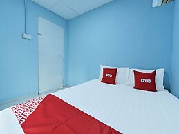 OYO 90708 D'kuala Waterfront Chalet & Boat Charters