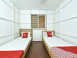 OYO 90708 D'kuala Waterfront Chalet & Boat Charters