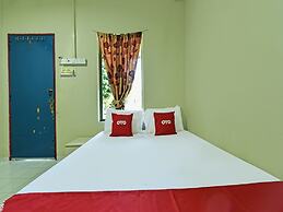 OYO 90708 D'kuala Waterfront Chalet & Boat Charters