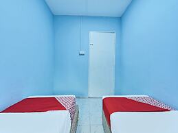 OYO 90708 D'kuala Waterfront Chalet & Boat Charters