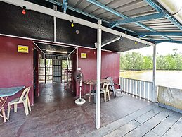 OYO 90708 D'kuala Waterfront Chalet & Boat Charters