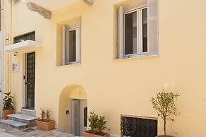Athens Plaka Family Suites