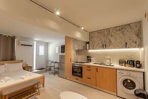 Athens Plaka Family Suites
