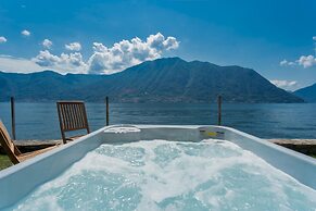 Sala Comacina Villas