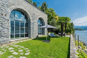 Sala Comacina Villas