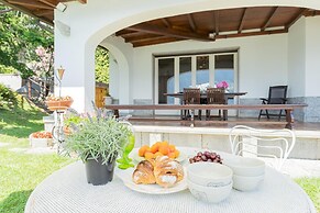 Sala Comacina Villas