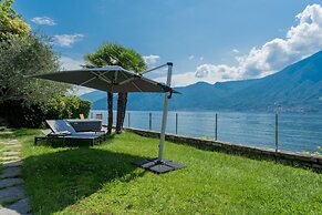 Sala Comacina Villas