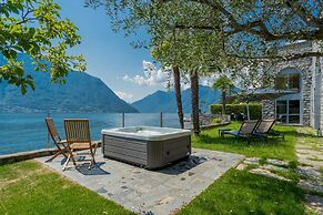 Sala Comacina Villas