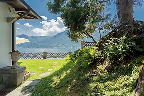 Sala Comacina Villas