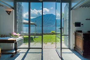 Sala Comacina Villas