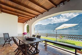 Sala Comacina Villas