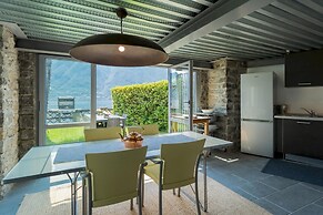 Sala Comacina Villas