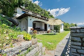 Sala Comacina Villas