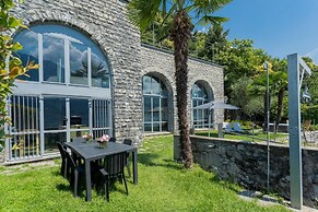 Sala Comacina Villas