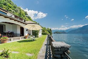 Sala Comacina Villas