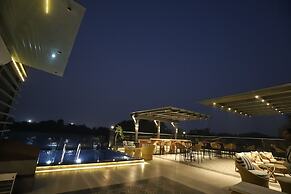 The Pristine Hotel Kanpur