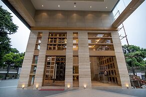 The Pristine Hotel Kanpur