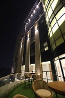 The Pristine Hotel Kanpur