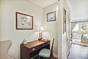 Victorian 5101- A Sailor's Getaway