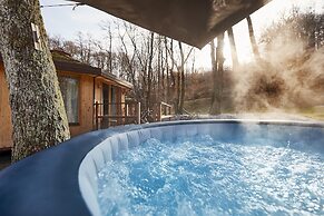 Pikol Lake Village Premium Glamping