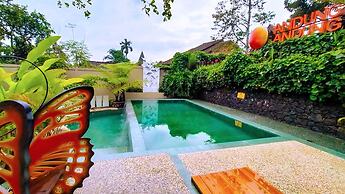 Andung Andung Villa and Resto