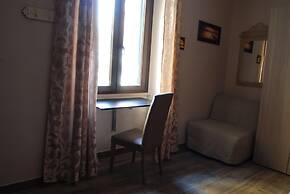 Guesthouse outside the Port