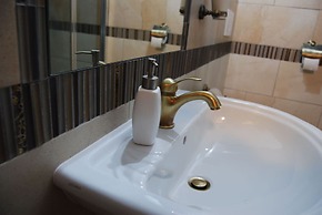 Guesthouse outside the Port