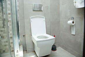 Ark Hotel and Apartments