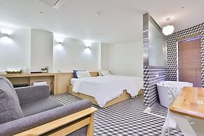 Elephant Shower Hotel