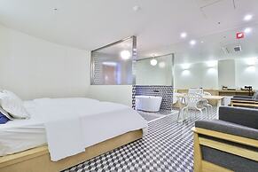 Elephant Shower Hotel