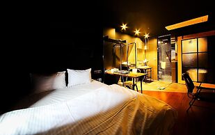 Elephant Shower Hotel