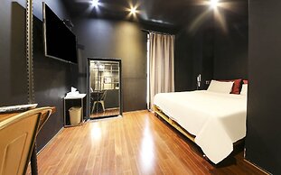 Elephant Shower Hotel