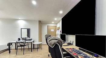Hotel Advance