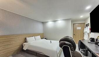 Hotel Advance
