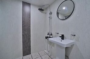 Hotel Advance