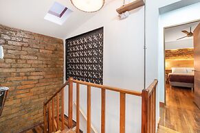 Casa Madera Parque Lleras by HOUSY HOST