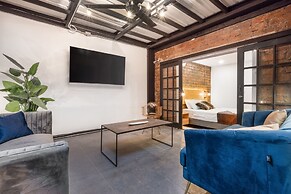 Casa Madera Parque Lleras by HOUSY HOST