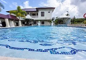 Vintage Oaks Hideaway